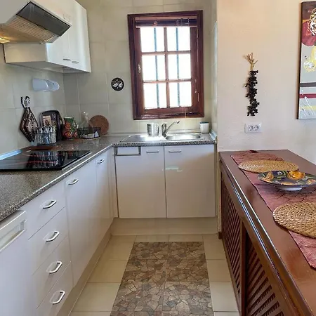 The White Dragos With Ocean View - Ac -inttv - Pool Apartment Tias